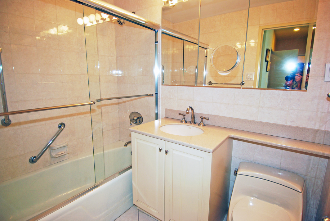 North Shore Towers Apartment