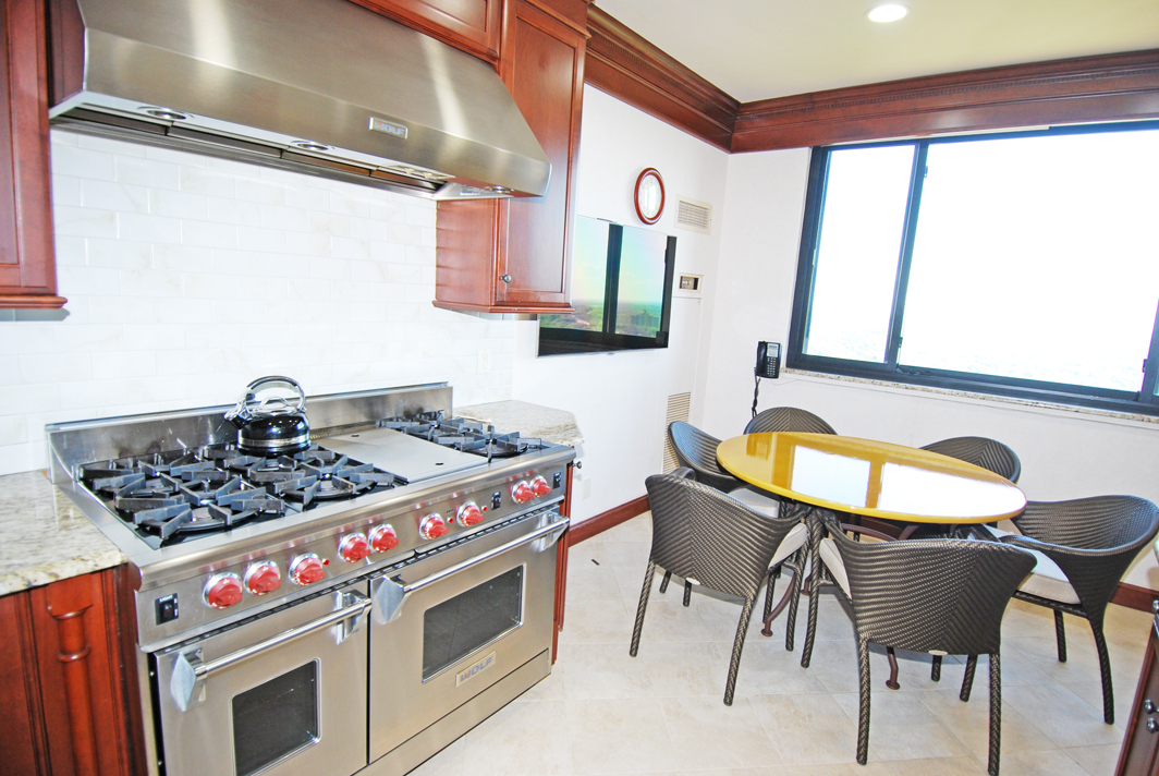 North Shore Towers Penthouse