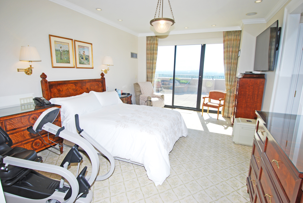 North Shore Towers Penthouse