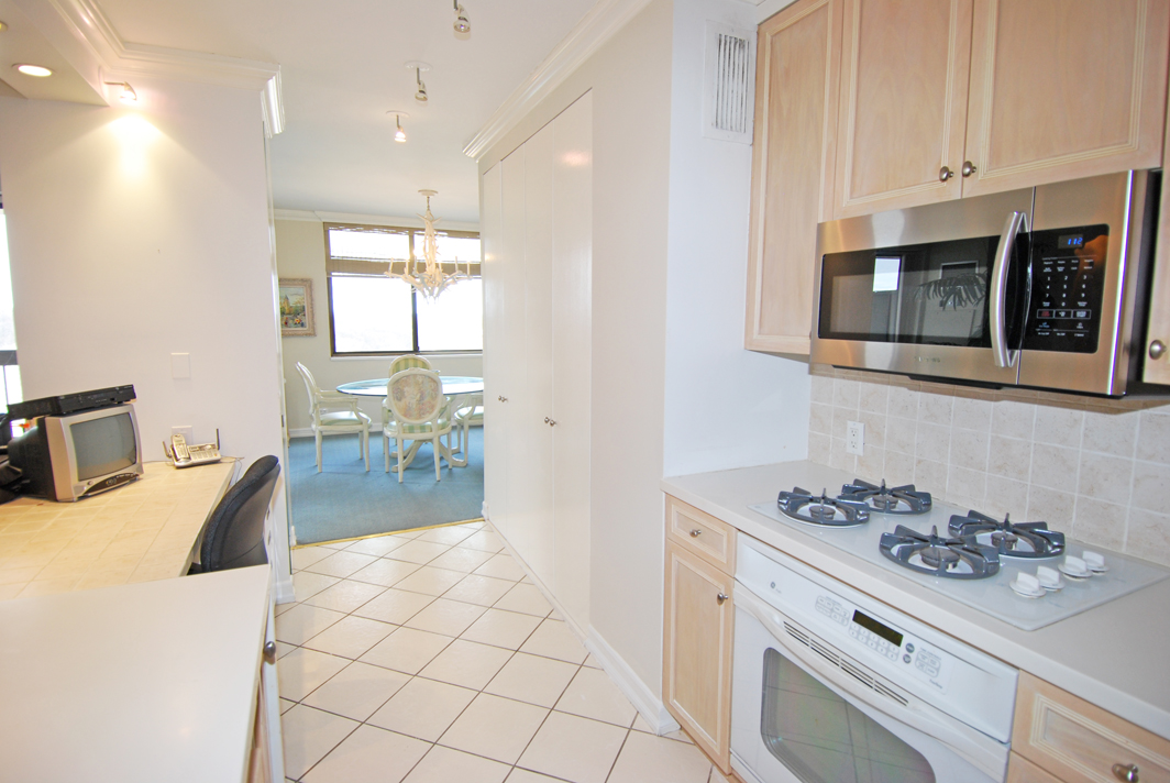 North Shore Towers Apartment