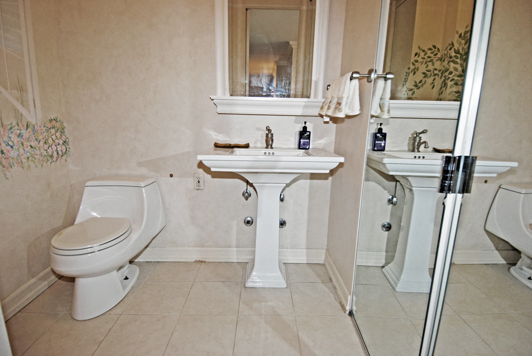 North Shore Towers Apartment