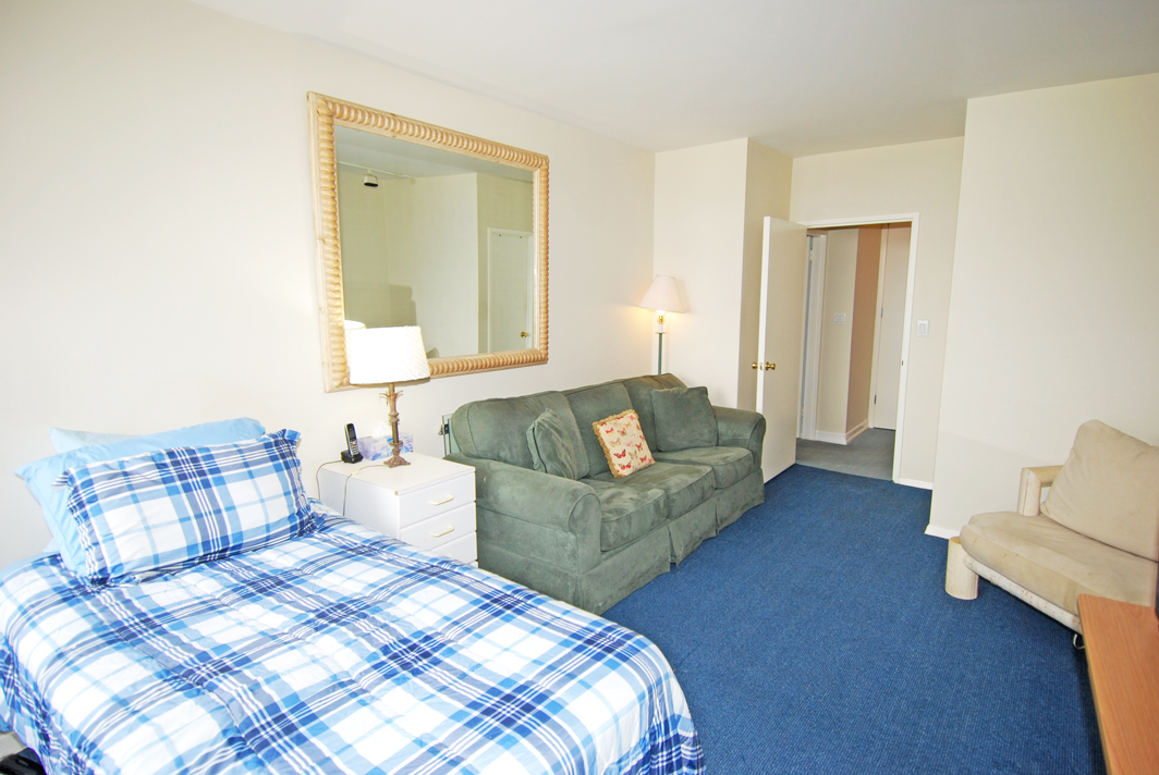 North Shore Towers Apartment