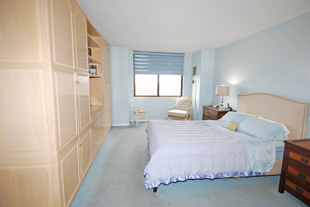 North Shore Towers Apartment