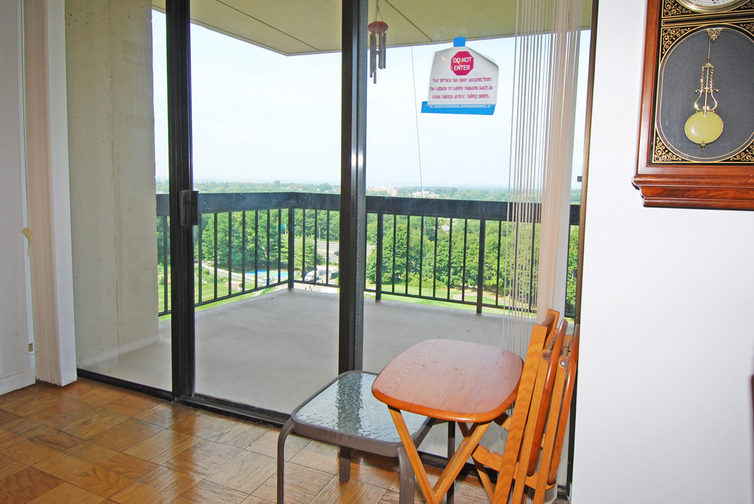 North Shore Towers Apt.