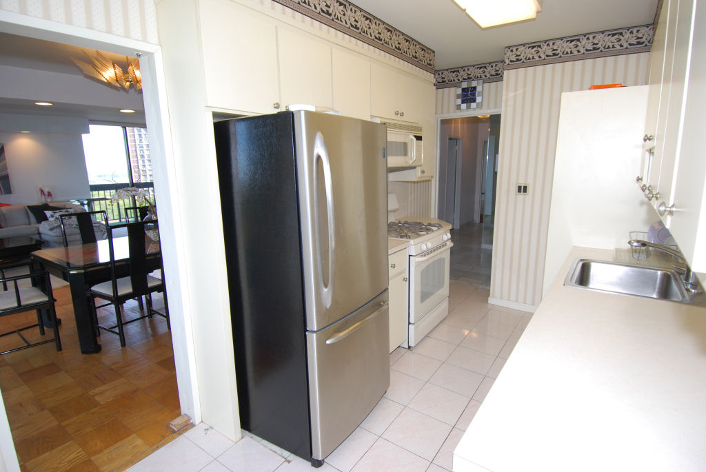 North Shore Towers Apt.