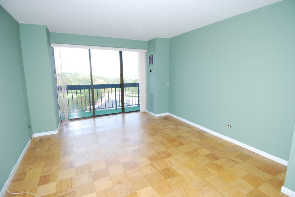 North Shore Towers Apt.