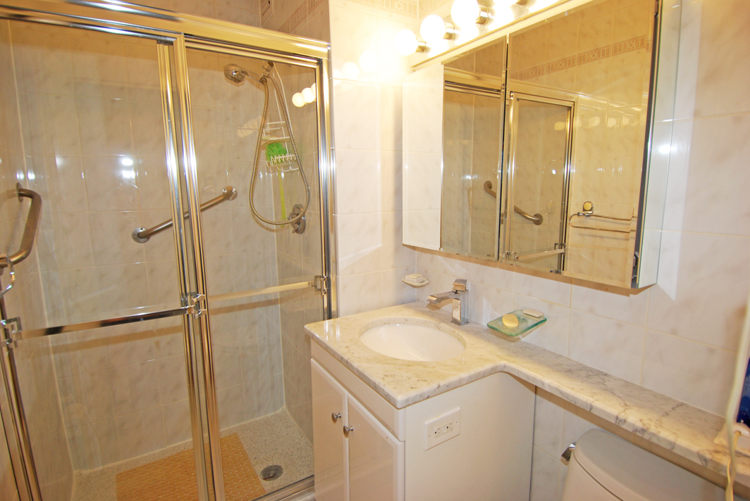 North Shore Towers Apt.