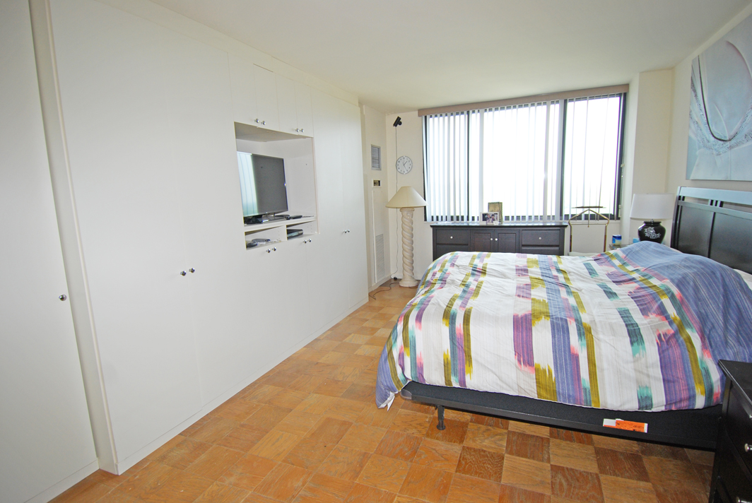 North Shore Towers Apt.