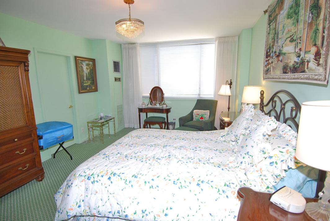 North Shore Towers 3 Bedroom Apartment