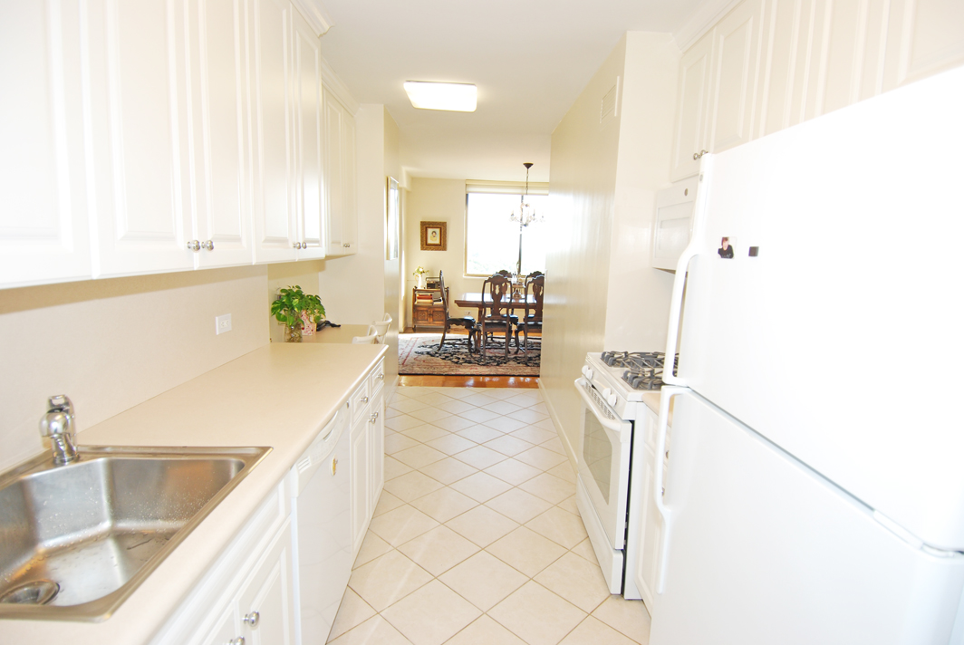 North Shore Towers Apartment