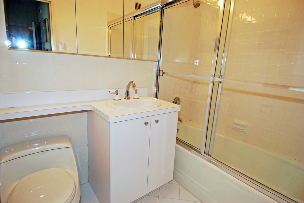 North Shore Towers Apartment