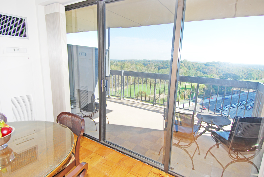 North Shore Towers Apartment