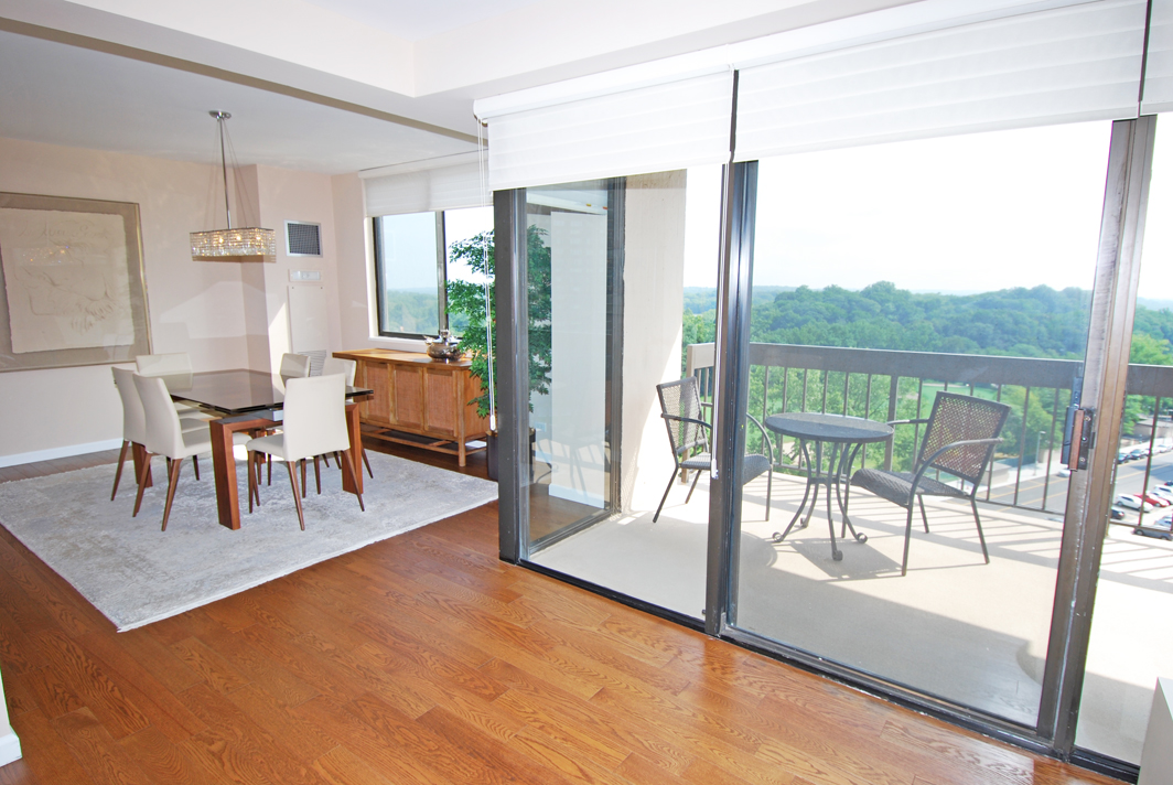 North Shore Towers Apartment