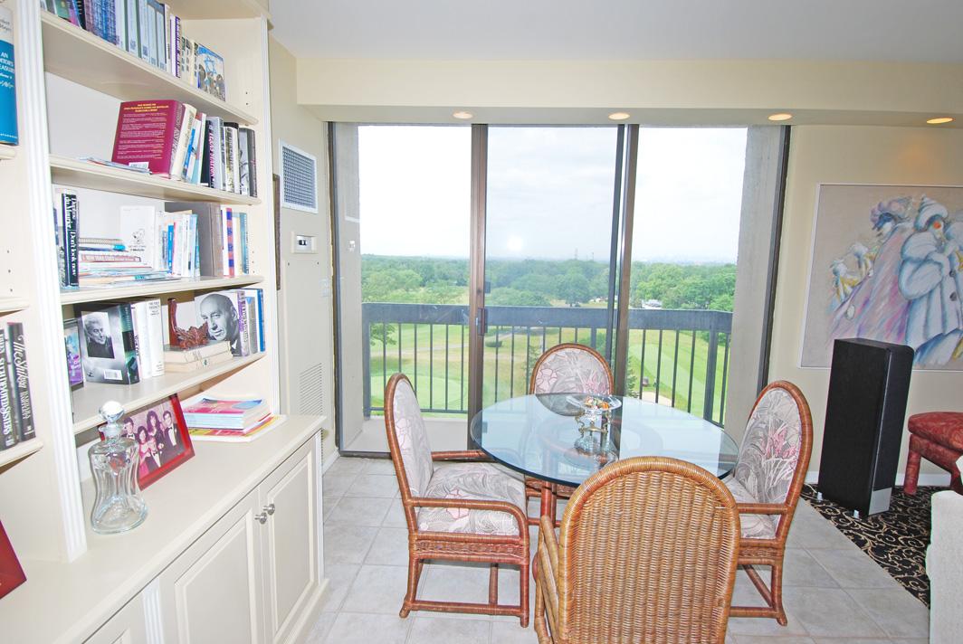 North Shore Towers Apt.