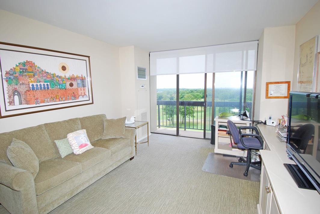 North Shore Towers Apt.