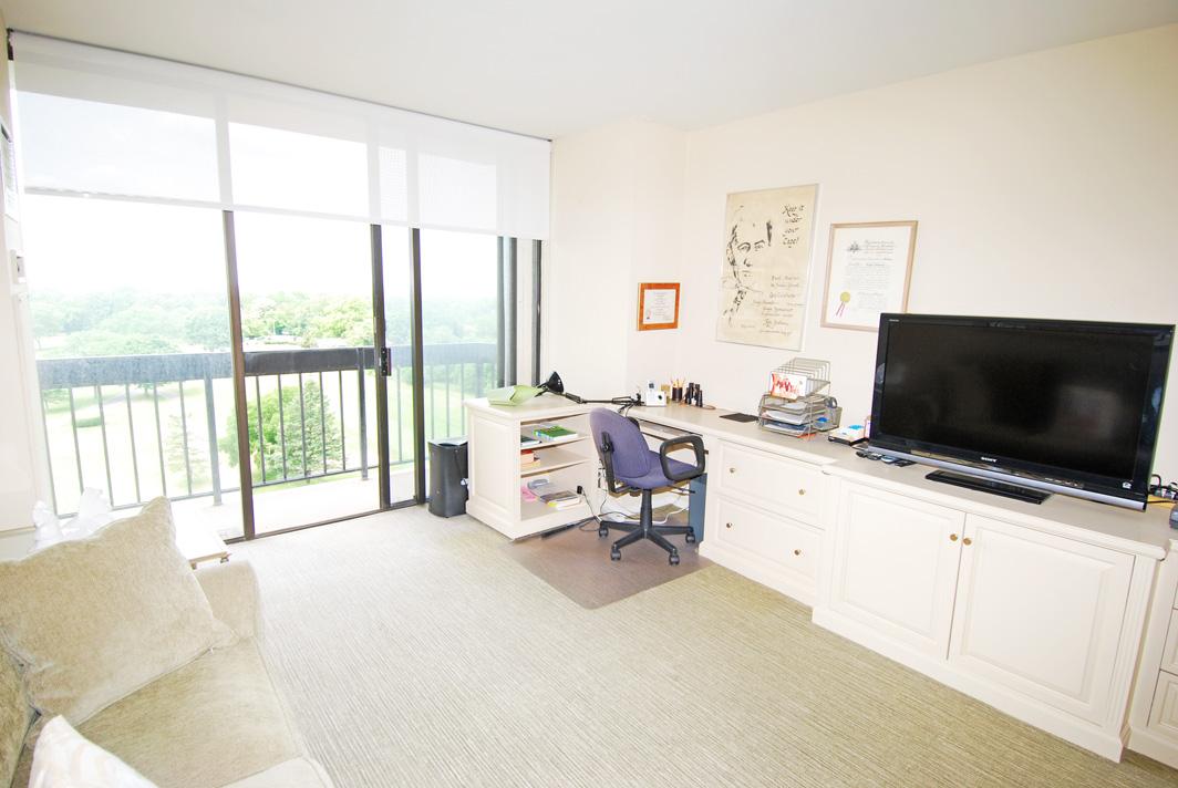 North Shore Towers Apt.