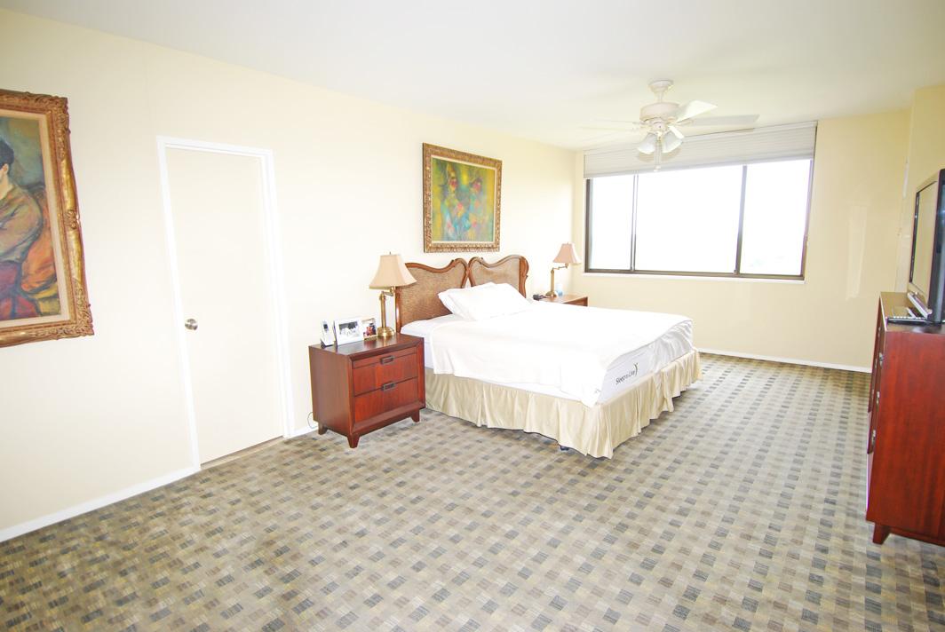 North Shore Towers Apt.