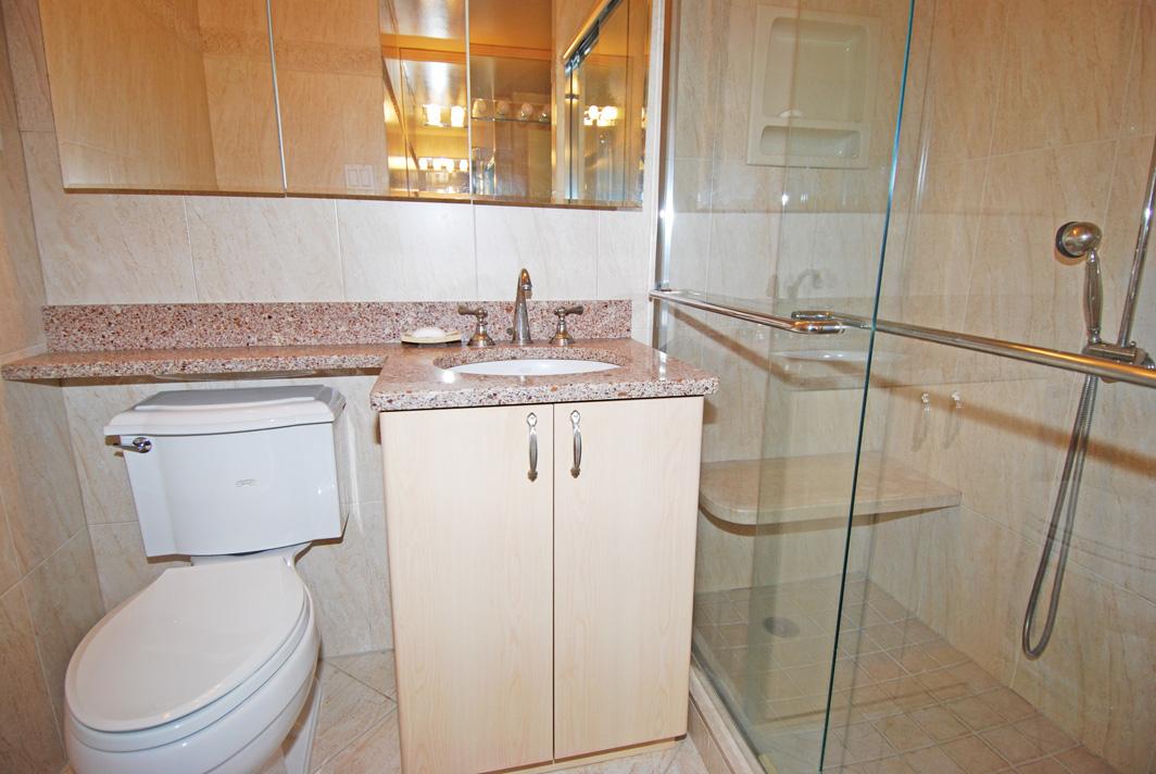 North Shore Towers Apt.