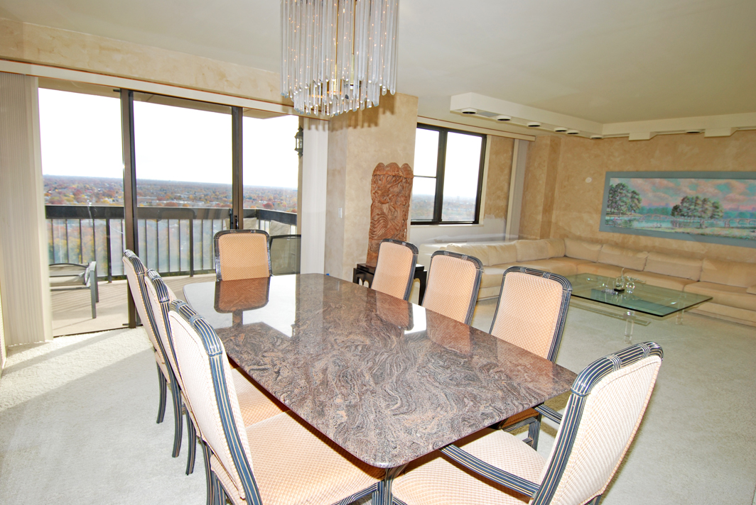 North Shore Towers Apt.