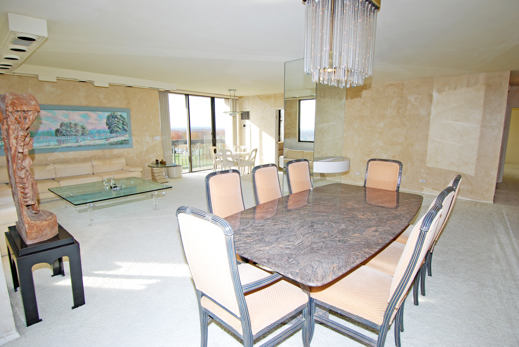 North Shore Towers Apt.