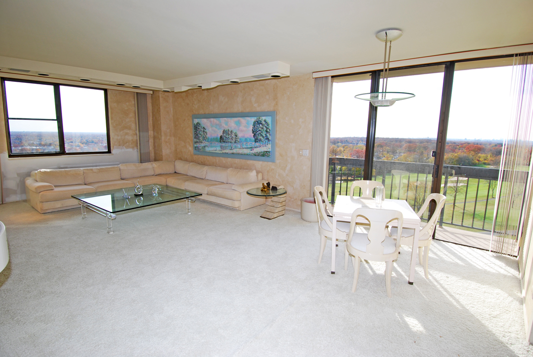 North Shore Towers Apt.