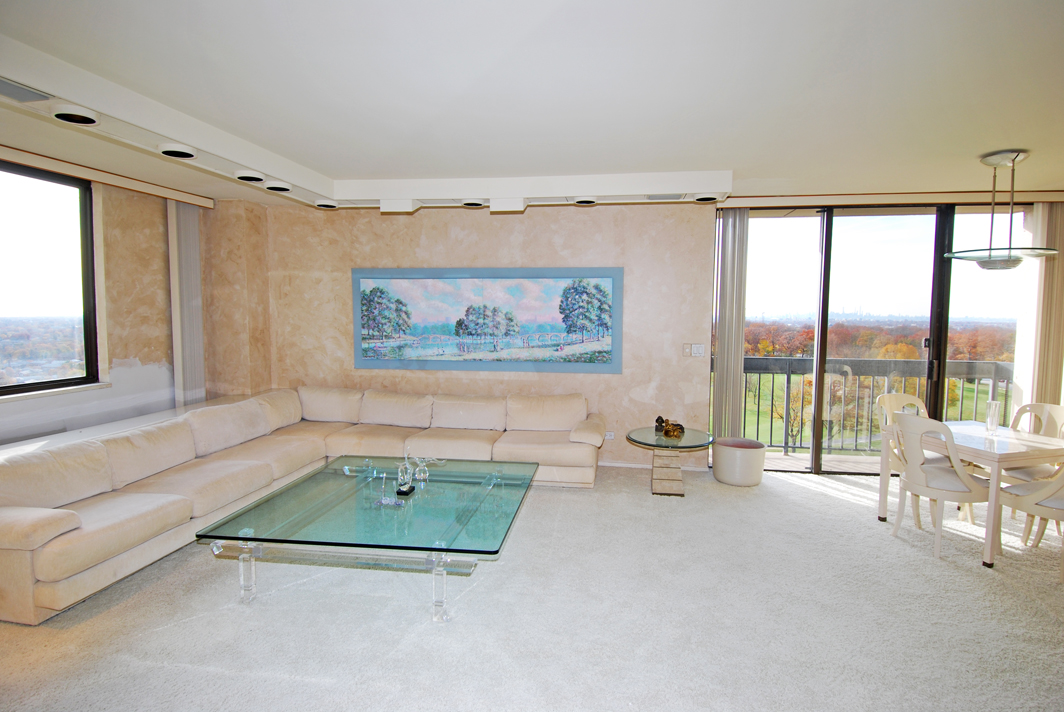 North Shore Towers Apt.