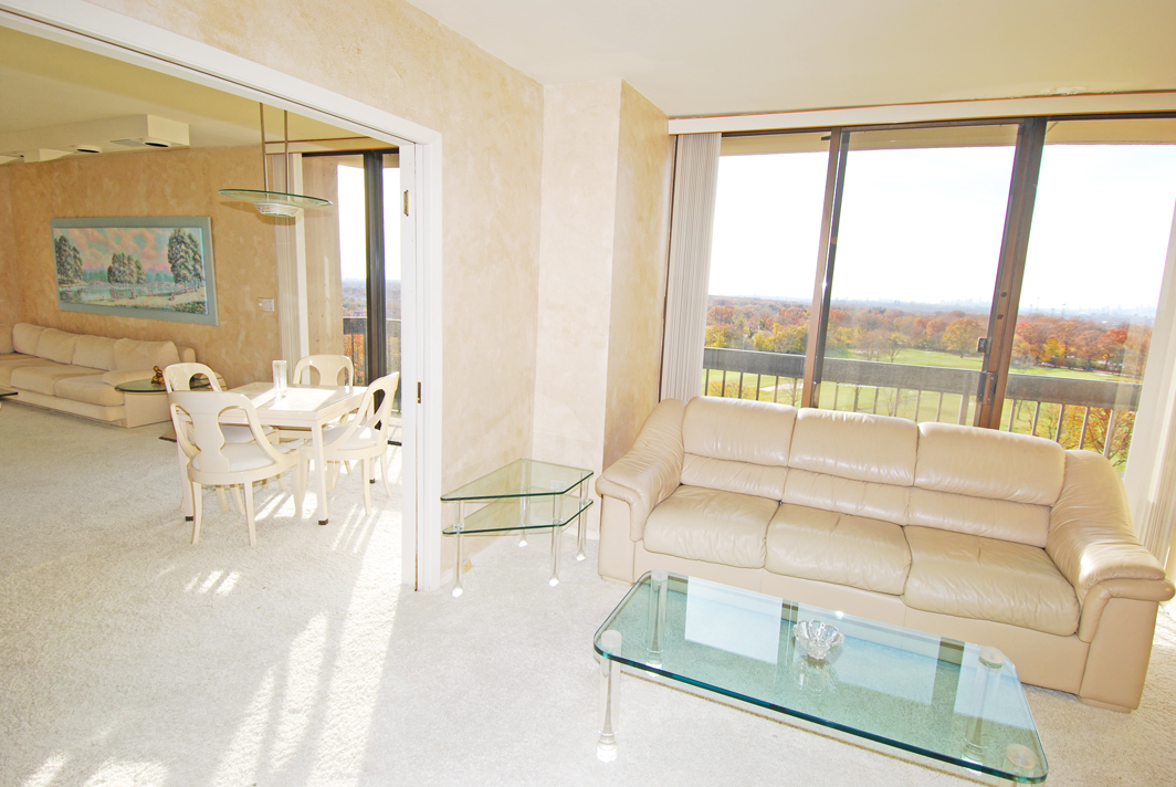 North Shore Towers Apt.