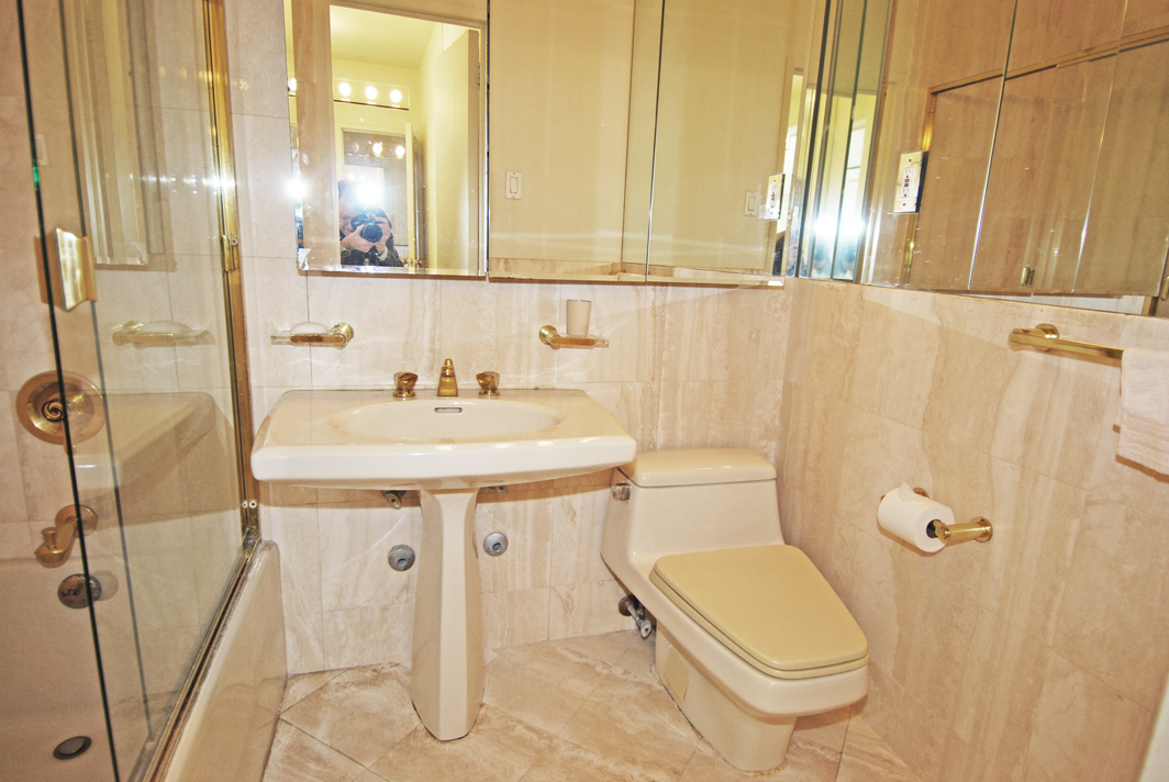 North Shore Towers Apt.