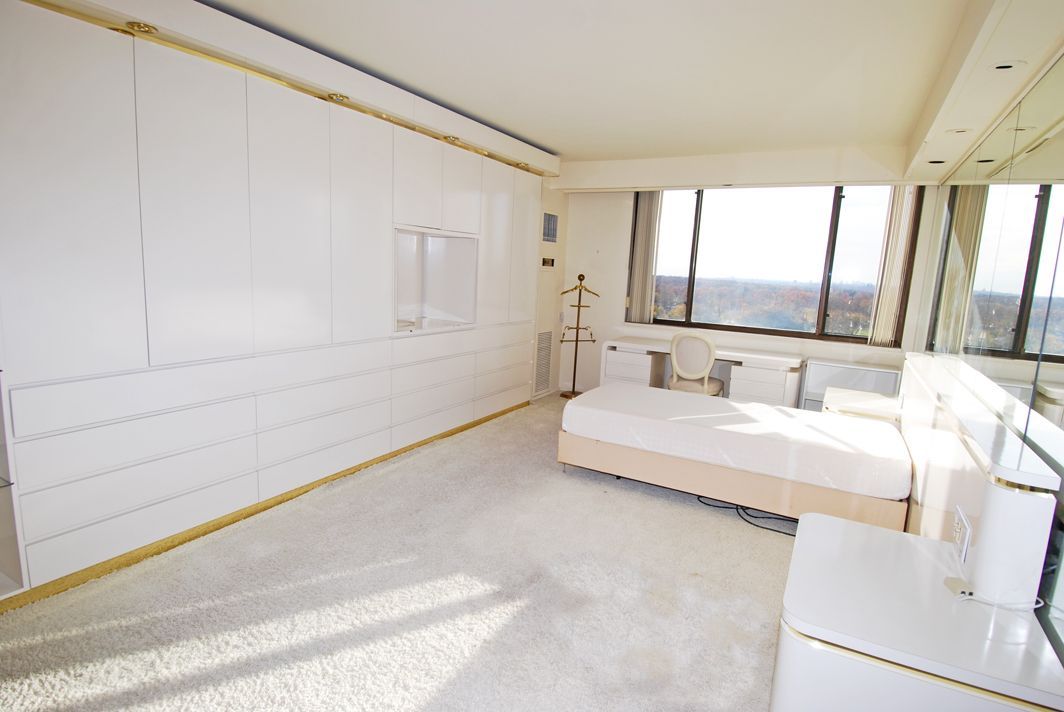 North Shore Towers Apt.