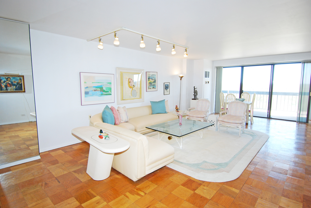 North Shore Towers Apartment