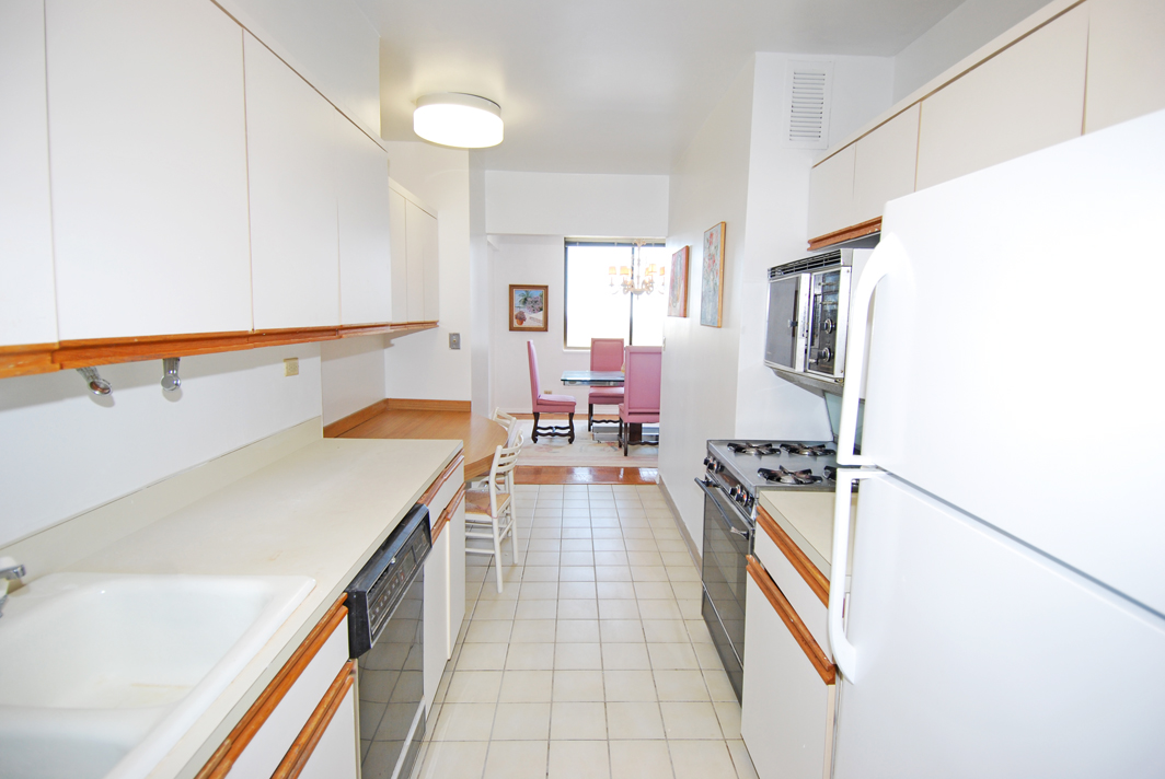 North Shore Towers Apartment