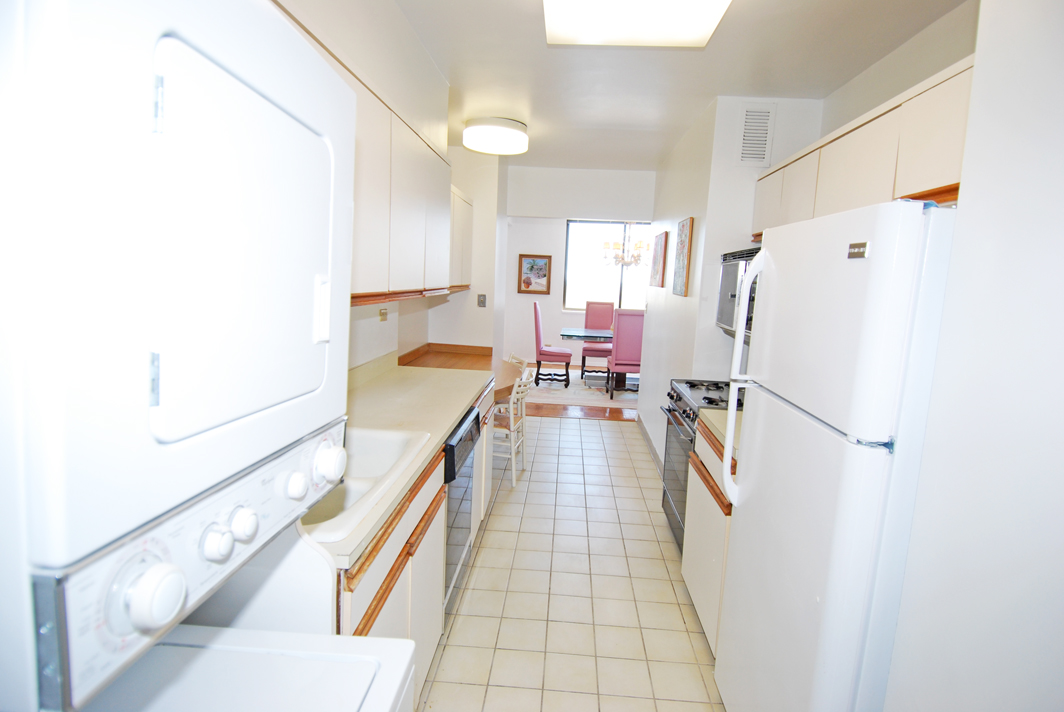 North Shore Towers Apartment