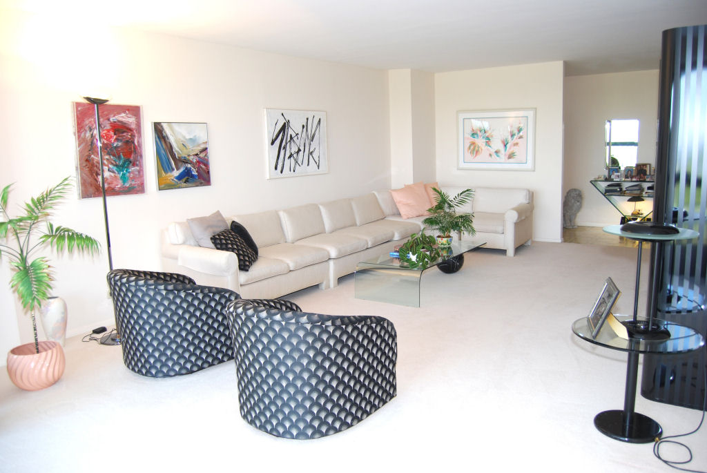 North Shore Towers Apartment