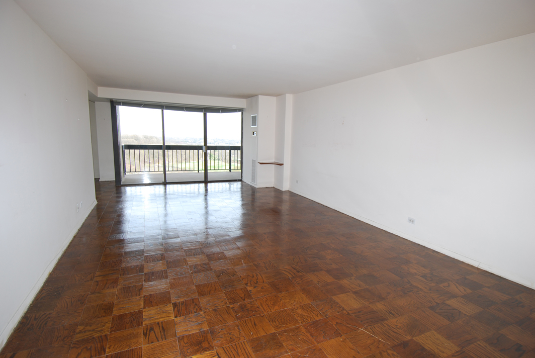 North Shore Towers Apartment