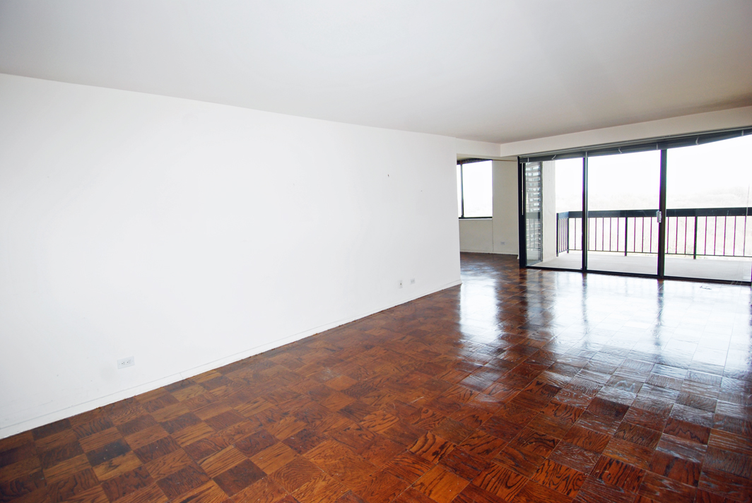 North Shore Towers Apartment