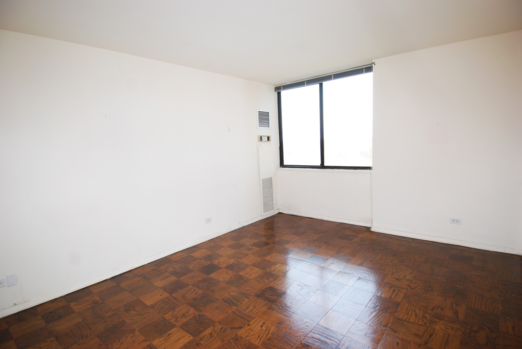 North Shore Towers Apartment