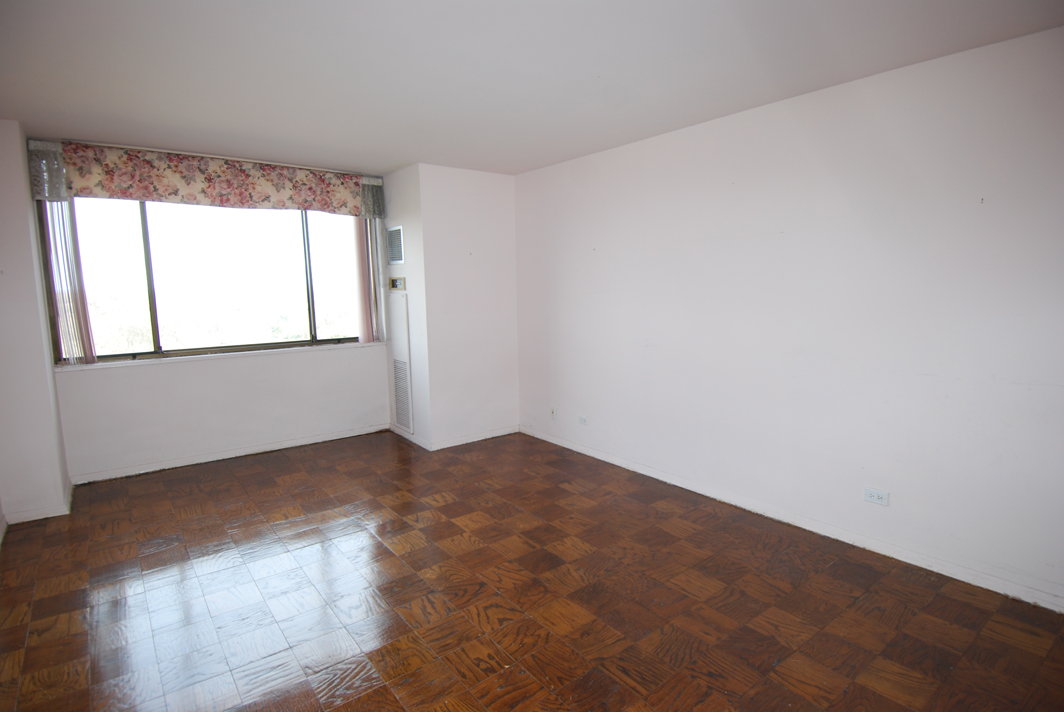 North Shore Towers Apartment