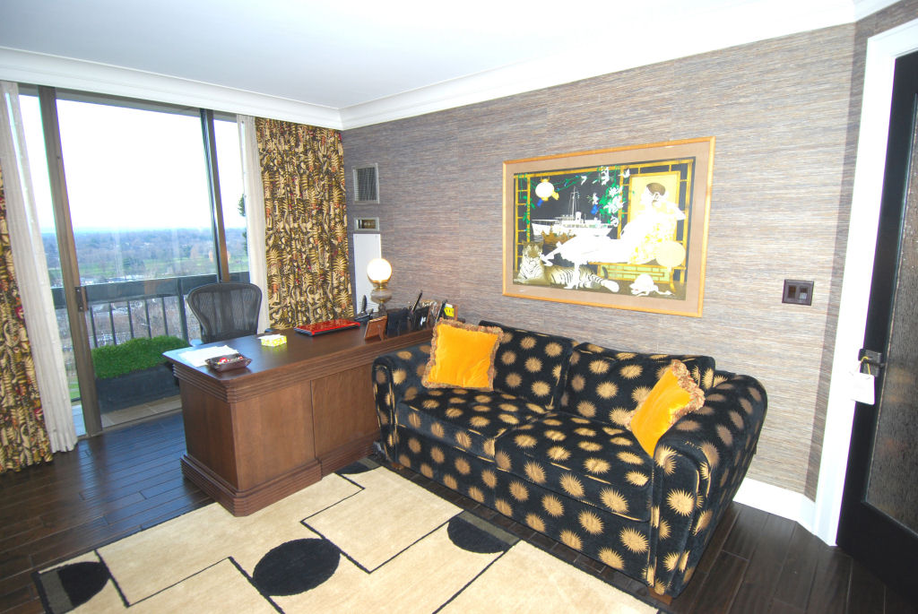 North Shore Towers Apartment