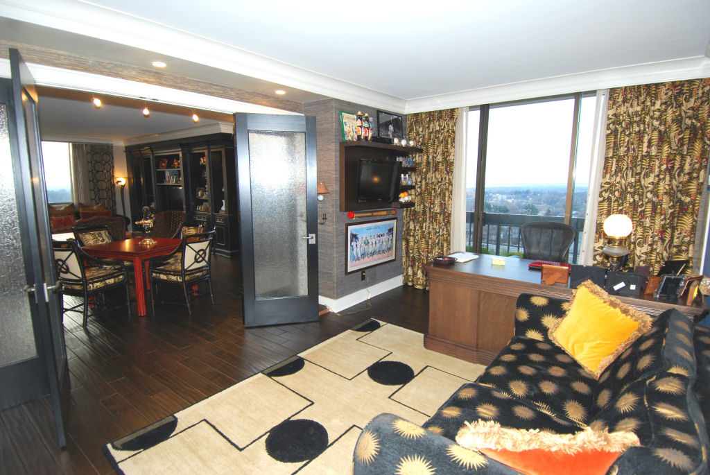 North Shore Towers Apartment
