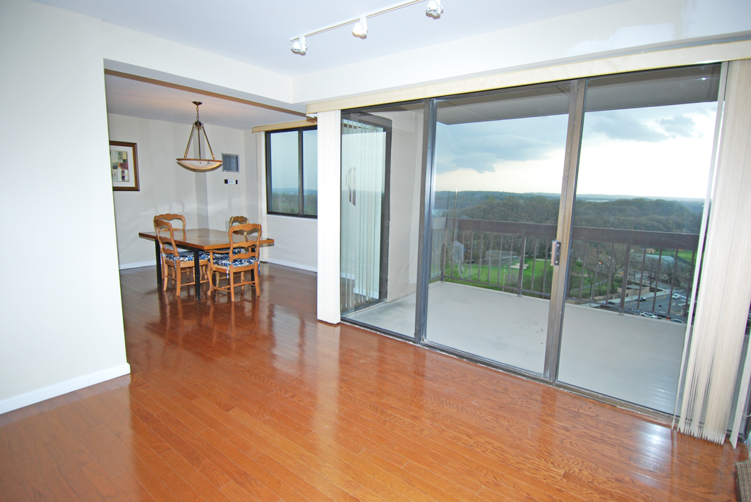 North Shore Towers Apartment