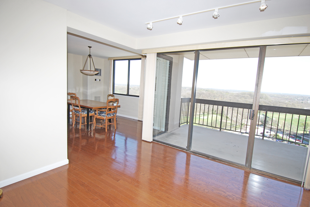 North Shore Towers Apartment