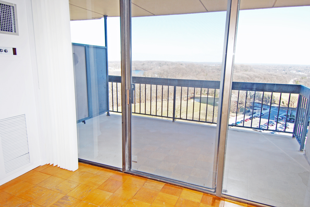 North Shore Towers Apartment