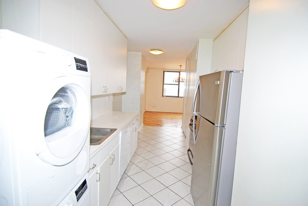 North Shore Towers Apartment