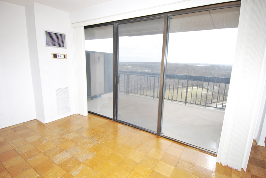 North Shore Towers Apartment