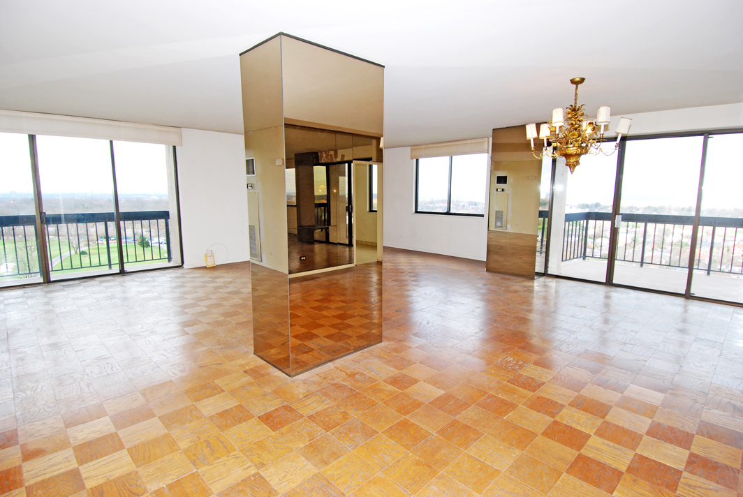 North Shore Towers Apt. 