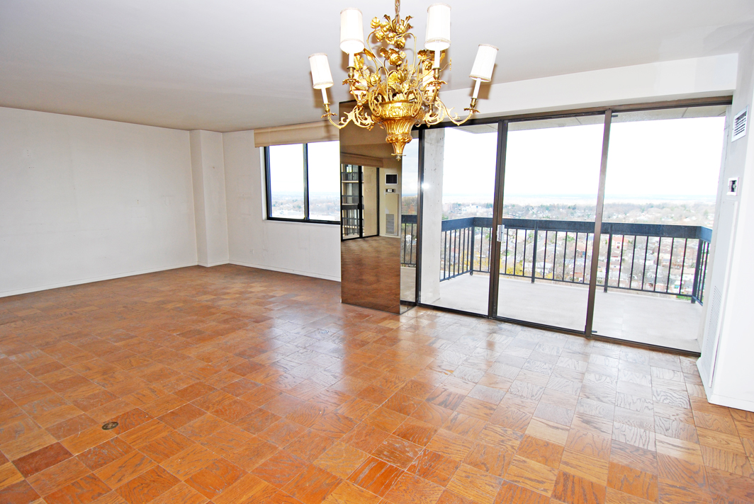 North Shore Towers Apt.