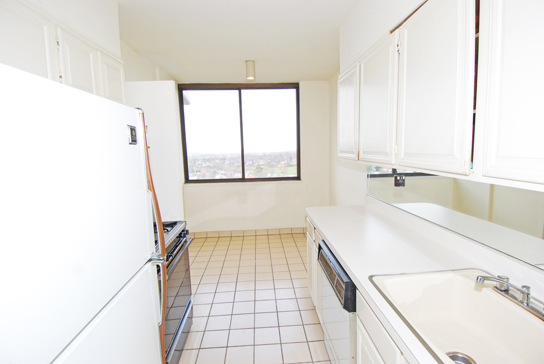 North Shore Towers Apt.