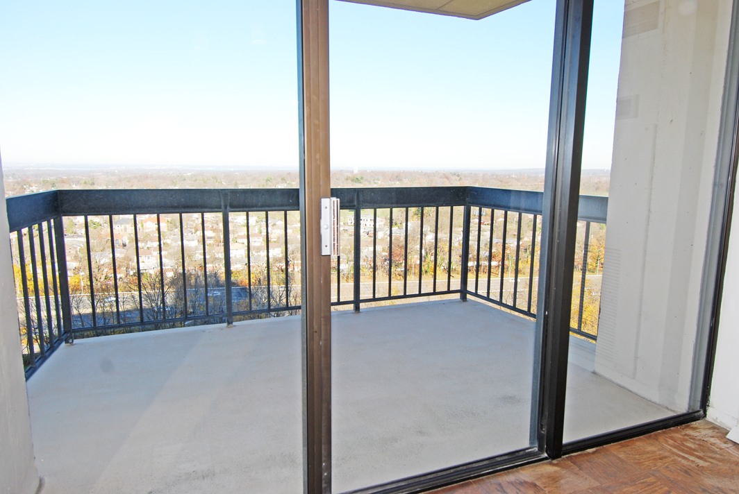 North Shore Towers Apt.