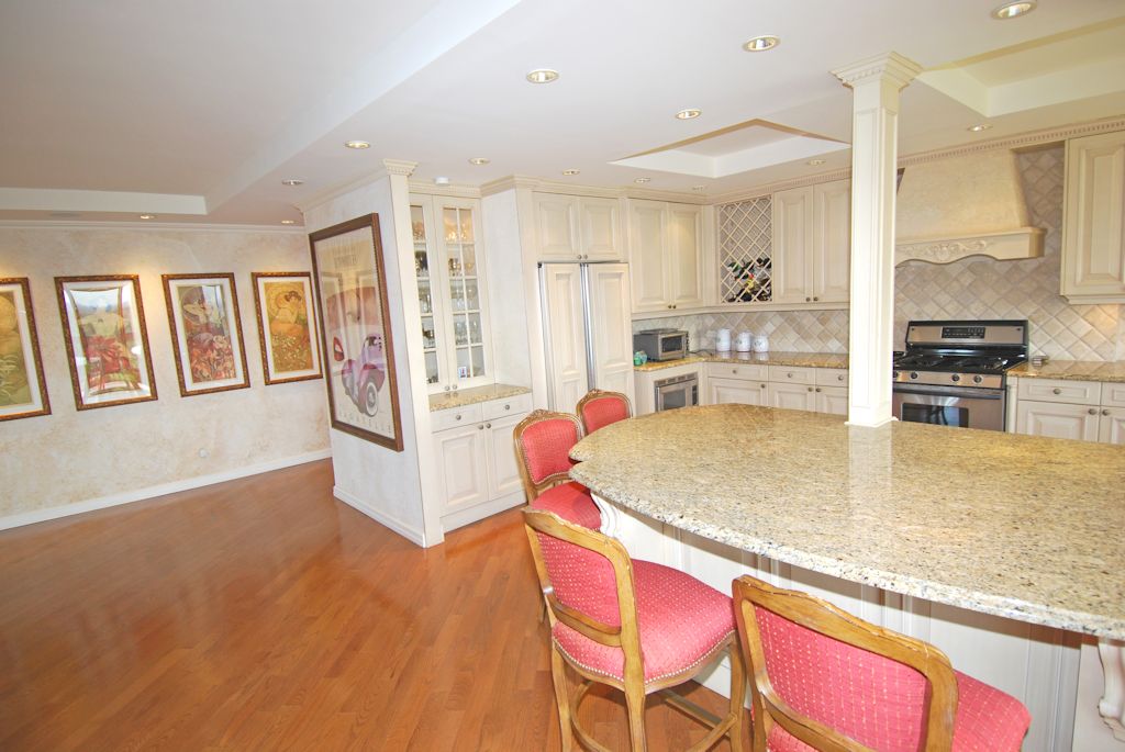 North Shore Towers 3 bedroom co-op