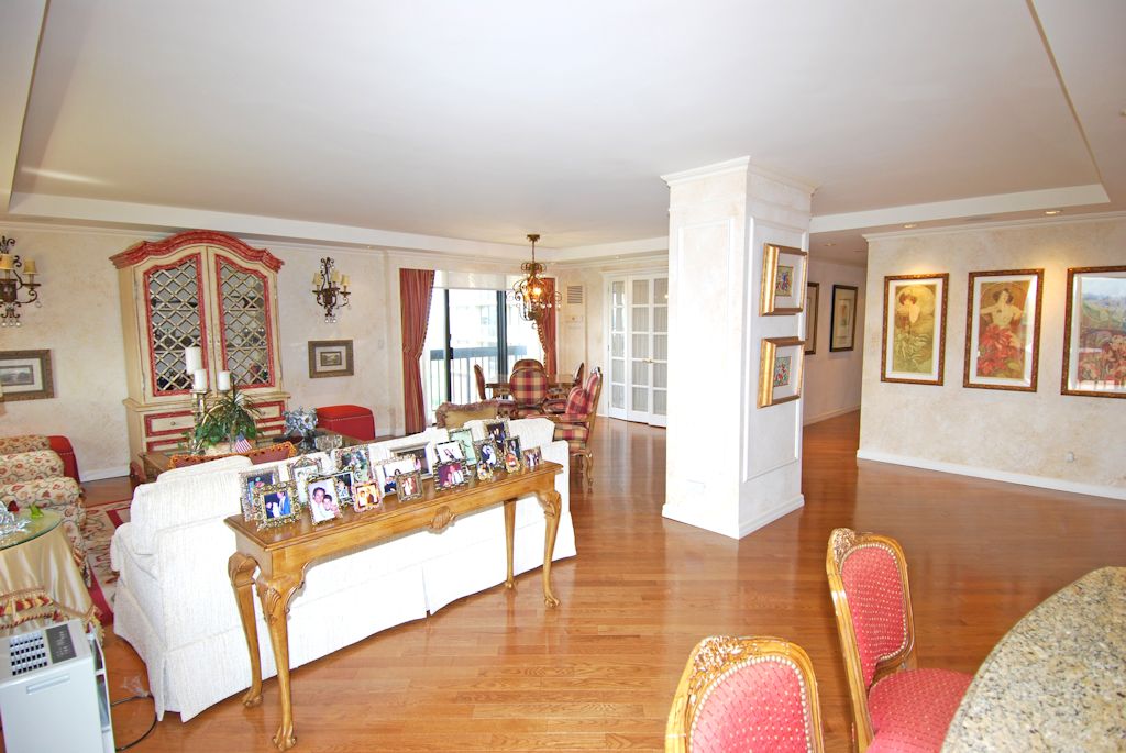 North Shore Towers 3 bedroom co-op